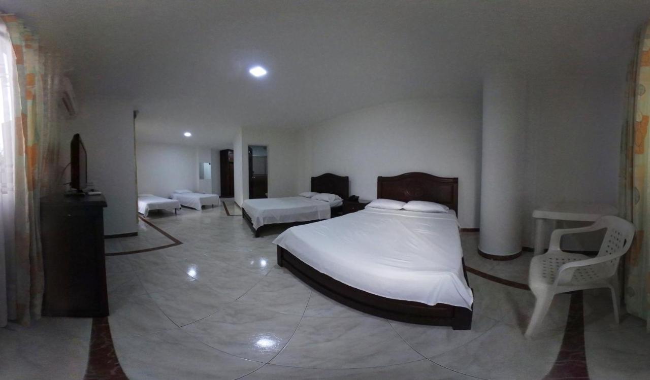 Zahira Hotel מלגאר מראה חיצוני תמונה