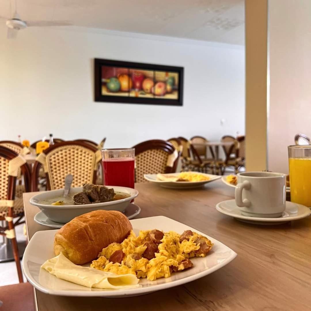 Zahira Hotel מלגאר מראה חיצוני תמונה