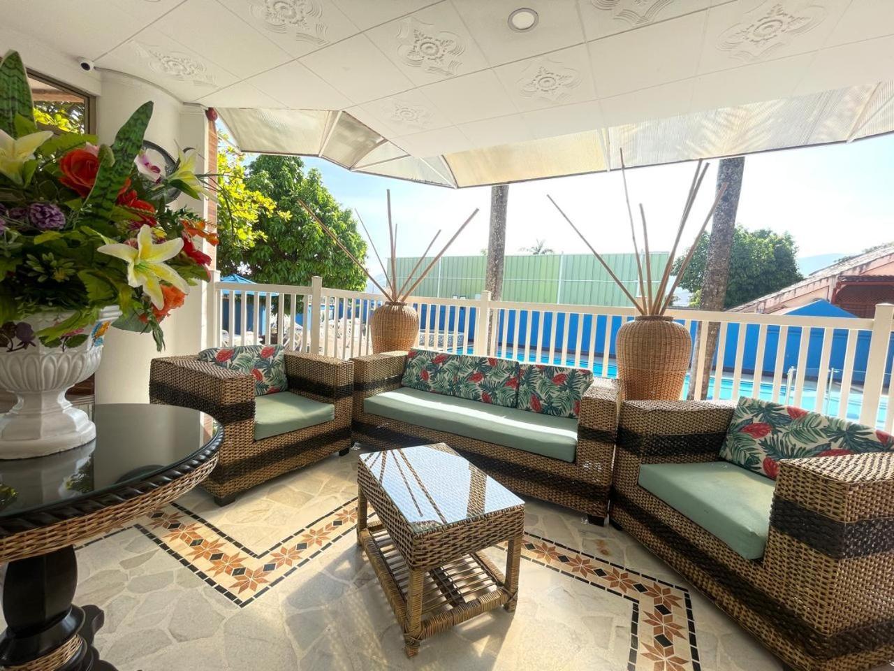 Zahira Hotel מלגאר מראה חיצוני תמונה